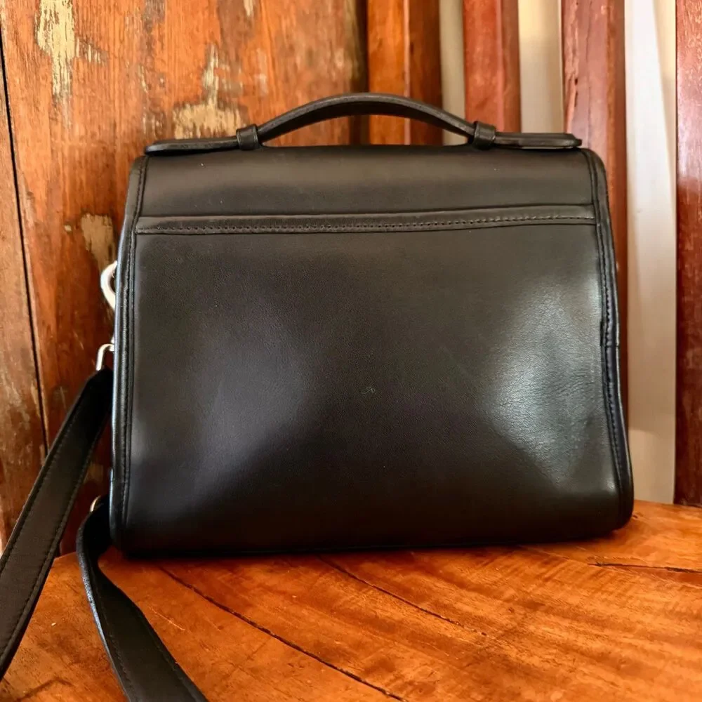 Vintage Coach Court Bag 9870 Crossbody Satchel — Black Glove-Tanned Leather - Picture 3 of 14